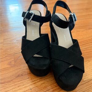 Chinese Laundry Black Crisscross Platform Heels